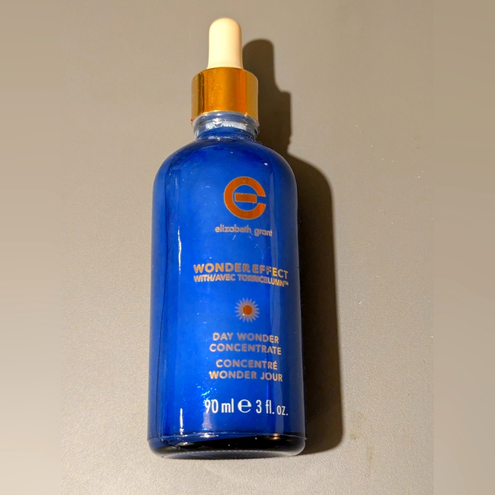 *SOLD* Elizabeth Grant wonder effect serum